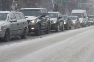 CIRCULAȚIE în condiţii DE IARNĂ în toată ţara. Ce drumuri sunt ÎNCHISE. Informaţii din TRAFIC!