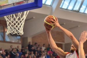 CSM Oradea a pierdut cu Steaua şi la baschet: 80-85, la Bucureşti