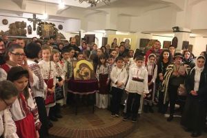 Peste 150 de icoane pictate de copii sunt expuse, timp de o luna, la Muzeul Catedralei Mitropolitane