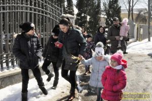 Duminica Floriilor, sărbătoare a tineretului catolic băcăuan