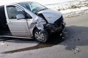 Zece persoane, implicate intr-un accident rutier in judetul Tulcea. Trei ambulante si un elicopter SMURD, la fata locului