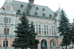 Viaţă de bugetar la CJ: zeci de mii de lei salariu. Consiliul Judeţean Hunedoara bate orice record în judeţ la capitolul salarii: buget de 23 de milioane pentru doar 160 de angajaţi