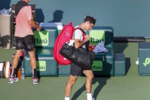 Federer nu mai calcă trei luni în circuit