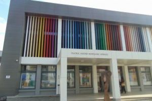 Portretele actorilor din Sfântu Gheorghe, prezentate într-o expoziţie fotografică de Ziua Mondială a Teatrului