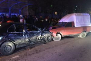 Accident rutier la Medgidia. Un sofer baut a intrat cu autoturismul in doua masini parcate (galerie foto)