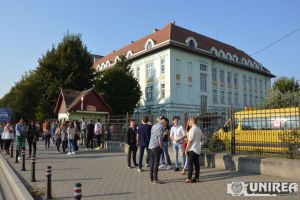 Cu toţii “suntem digitali”: Campania de alfabetizare şi incluziune digitală Hai pe NET 2018, la Colegiul Naţional “Horea, Cloşca şi Crişan” Alba Iulia