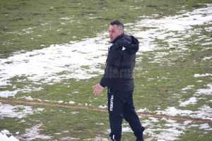 Antrenorii ambelor echipe au fost de acord că acest meci nu trebuia să se joace în asemenea ...