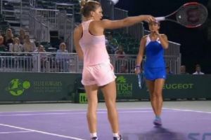 Halep a certat-o pe Begu în timpul meciului de dublu de la Miami. REACȚIE NERVOASĂ a liderului WTA | FOTO