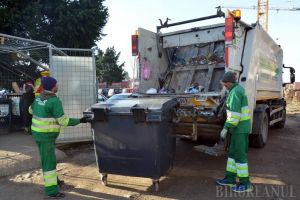 În trei fracţii! 12.000 de orădeni vor colecta separat deşeurile biodegradabile, în recipiente pe care le vor primi de la RER Vest