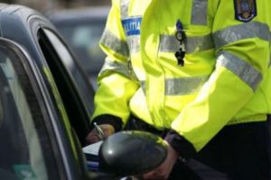 Un şofer de 74 de ani i-a şocat pe poliţiştii rutieri. Au fost chemaţi, de urgenţă, JANDARMII