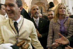 BANDERAS, în fruntea PROCESIUNII de FLORII
