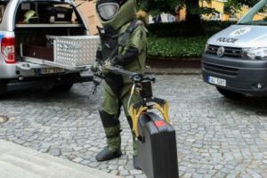 ALERTĂ CU BOMBĂ! O întreagă clădire a fost EVACUATĂ. Anunţul ȘOCANT făcut de un bărbat la 112