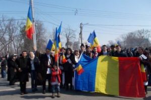 La Centenarul Marii Uniri,  „Basarabia este un copil înfăşurat în sîrmă ghimpată”- Grigore Vieru  Fără un ideal comun, eşti ca frunza-n vânt. Idealul luminează calea. Înfrumuseţează!