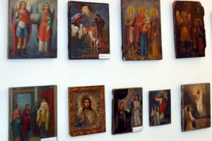 Un neam, o credinţă. Expoziţie de icoane vechi recuperate de la contrabandişti în Moldova