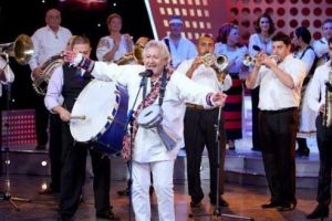Fanfara Shukar din Zece Prăjini şi Ovidiu Lipan Țăndărică, la Târgu-Mureş!