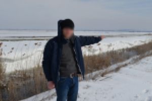 Intrare ilegala in Romania de catre doi cetateni, traversand raul Prut cu camere de tractor