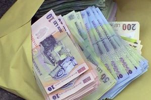 Stimulent financiar. Bani în plus pentru cei ce angajează elevi şi studenţi