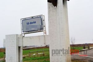 FOTO. Ironie sau prostie?! Cum ne urează maramureşenii drum bun!