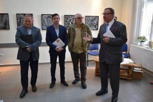 FOTO. Mâinile de aur ale Bucureştiului. Expoziţie de metaloplastie, la Satu Mare