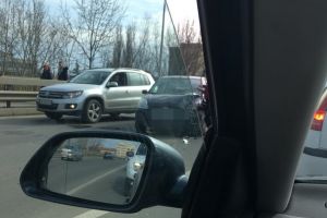 FOTO. Accident pe Podul Decebal! Impact între două maşini