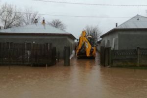 PERICOL de INUNDAȚII în mai multe judeţe. Cod PORTOCALIU valabil până miercuri. Lista zonelor afectate