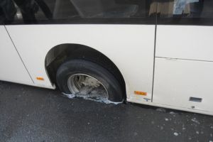 FARA PRECEDENT! Soferii autobuzelor din Ploiesti au transmis Primariei lista strazilor cu gropi, disperati de conditiile in care se circula
