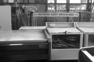 În pragul Floriilor, secetă de peşte proaspăt în Piaţa Ceair