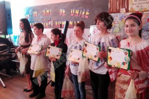 Școala „Grigore Rădulescu” Bezdead a sărbatorit, astăzi, 100 de ani de la unirea Basarabiei cu România (FOTO şi VIDEO)