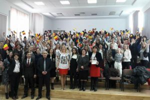Conferinta Mandria de a fi roman de o parte si alta a Prutului, gazduita de Colegiul Comercial Carol I din Constanta (galerie foto) 