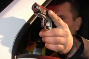 Poliţişti atacaţi la o intervenţie în Satu Mare. Au tras cu arma!