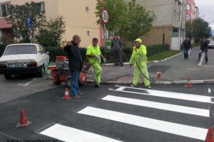 Noi treceri de pietoni pe străzile din Braşov