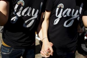 Peste 80% dintre români NU consideră necesară EDUCAȚIA SEXUALĂ în şcoli. Ce părere au majoritatea despre căsătoriile între persoane de acelaşi sex. Vezi sondajul