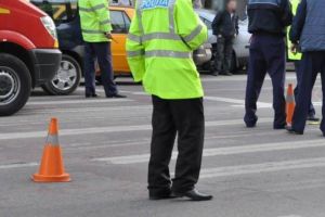 Accident pe Calea Guşteriţei. Tânără lovită pe trecerea de pietoni