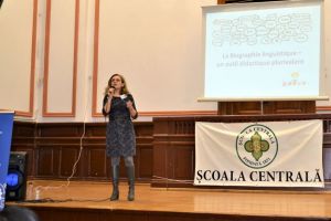 Veronica Hagi, doctorand UOC, a castigat Finala nationala a concursului  Teza mea de doctorat in 180 de secunde