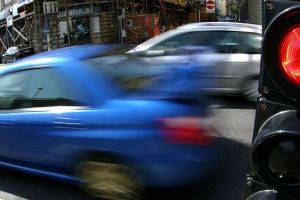 Top 5 greşeli ale celor care conduc maşini cu transmisie manuală