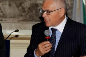 Avertisment! Politologul Edward Luttwak: „Trump se alătură coaliţiei împotriva lui Putin”