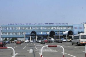 Scandal in avion. Un cetatean bulgar a avut un comportament agresiv fata de personalul navigant