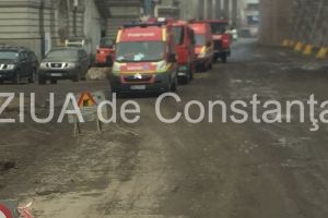 Exercitiu al pompierilor ISU Dobrogea in Portul Constanta. Mai multe echipaje SMURD si de pompieri au participat