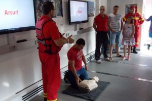 Caravana “Fii pregătit!” ajunge, sâmbătă, la Alba Iulia şi pe 1 aprilie, la Blaj. Cursuri de prim ajutor în situaţii de urgenţă, organizate de ISU Alba