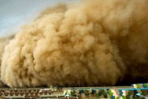 Cod ALBASTRU emis de autorităţile chineze! FURTUNILE de NISIP vor afecta o suprafaţă IMENSĂ