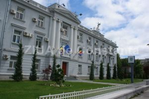 Peste 100 de politisti, la judecata cu IPJ Constanta. Se cere sporul pentru orele lucrate in perioada de repaus. Dosarul, amanat (document) 