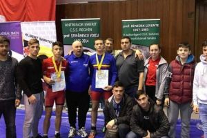 Răducu Cojocaru e campion naţional de cadeţi la lupte libere