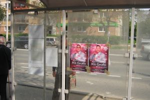 Primăria face ordine în oraş! Dispar toate afişele de pe străzi