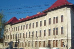 Incendiu la Colegiul Naţional C.D. Loga din Caransebeş. Elevii au fost evacuaţi