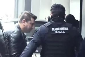 Bani pentru mafia italiană: Şeful grupării de fraude informatice cu ramificaţii în Bihor, arestat la Bucureşti (VIDEO)