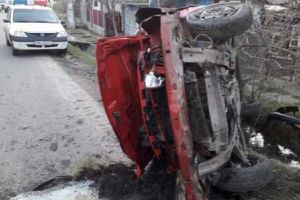 Trei persoane au ajuns la spital în urma unui accident rutier la Valea Cireşului