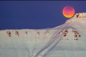 Pe 31 martie vom avea parte de a doua (şi ultima) LUNĂ ALBASTRĂ