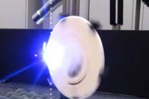 Armata americană dezvoltă o armă laser revoluţionară  (VIDEO)