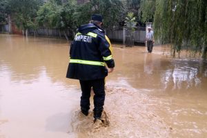 Cod galben de inundaţii, pe Crişul Repede şi Crişul Negru