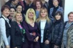 Social-democratele reşiţene au încondeiat ouă pentru copiii din centrele de plasament